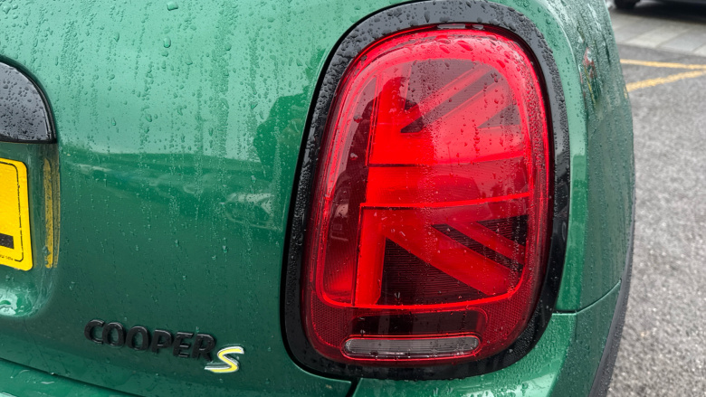 MINI Hatchback 135kW Cooper S Level 2 33kWh 3dr Auto Electric Hatchback